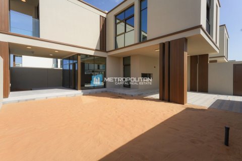 Shtëpi në qytet në Abu Dhabi, Emiratet e Bashkuara Arabe 3 dhoma gjumi, 228.7 m2. № 662121 - Foto 7