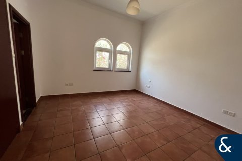 Vila v The Villa, Dubai, SAE 5 spální, 660 m2 č. 671443 - Fotografia 4