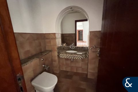 Vila v The Villa, Dubai, SAE 5 spální, 660 m2 č. 671443 - Fotografia 23