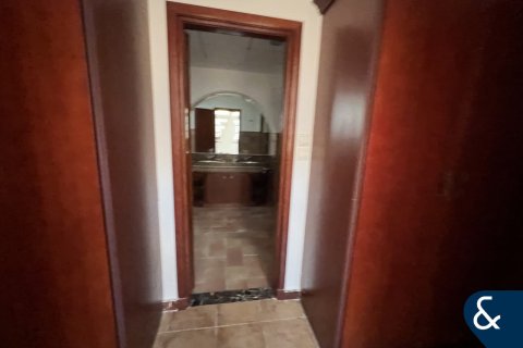 Vila v The Villa, Dubai, SAE 5 spální, 660 m2 č. 671443 - Fotografia 24