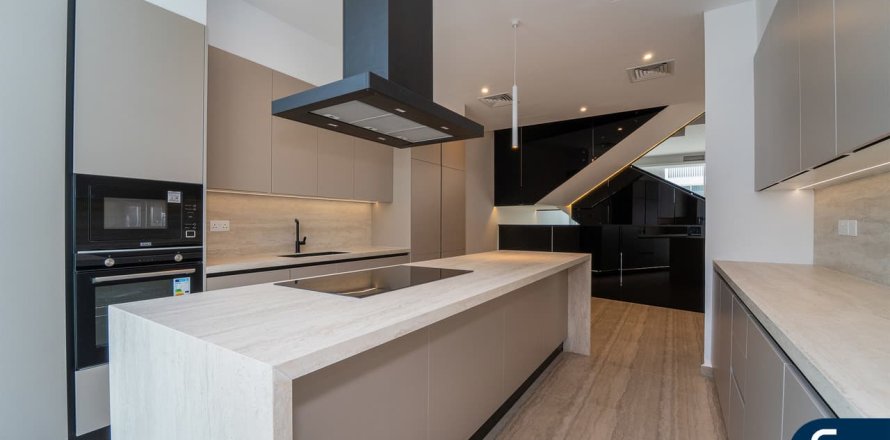 Вілла в Аль-Барари, Дубай, ОАЕ 4 спальні, 459м2 № 671363