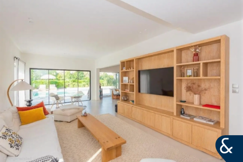 Meadows, Dubai, संयुक्त अरब अमीरात में विला, 5 बेडरूम, 458 वर्ग मीटर, संख्या 671444 - फ़ोटो 8