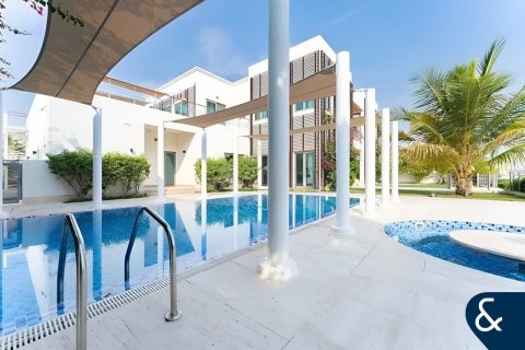 Villa i Palm Jumeirah, Dubai, UAE 6 sovrum, 1364 kvm Nr. 671442