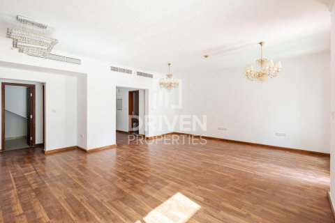 Apartament de închiriat în Downtown Dubai (Downtown Burj Dubai), Dubai, EAU 3 dormitoare, 247 mp.  №684454 - poză 5