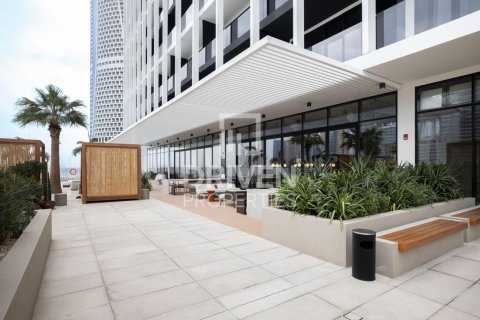 Lägenhet till försäljning i Business Bay, Dubai, UAE 1 rum, 54 kvm Nr. 654570 - fotografi 15