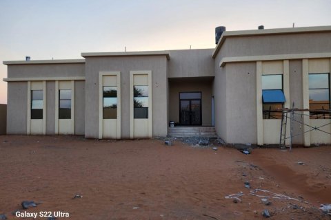 Villa te koop in Seih Al Uraibi, Ras Al Khaimah, VAE 4 slaapkamers, 929 vr.m., nr 656912 - foto 3