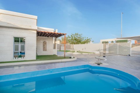 Al Riffa, Ras Al Khaimah, BAE’de satılık вилла 4 yatak odası, 855 m&sup2; No 656911 - fotoğraf 2