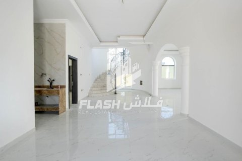 Villa sa Seih Al Ghubb, Ras Al Khaimah, UAE 5 silid-tulugan, 1394 sq.m. № 656908 - larawan 1