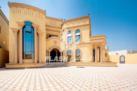 Villa sa Seih Al Ghubb, Ras Al Khaimah, UAE 5 silid-tulugan, 1394 sq.m. № 656908 - larawan 7