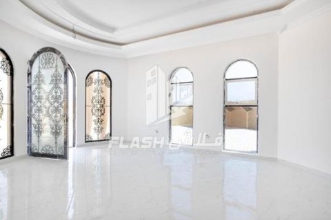 Villa sa Seih Al Ghubb, Ras Al Khaimah, UAE 5 silid-tulugan, 1394 sq.m. № 656908 - larawan 2