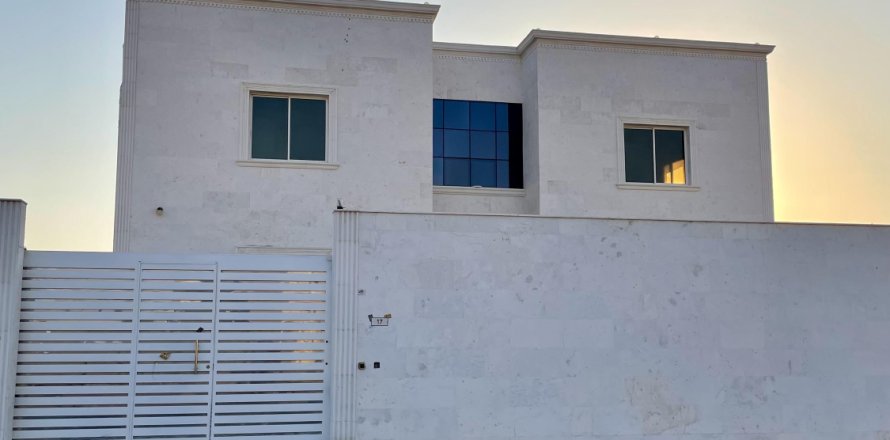 Villa i Al Dhait, Ras Al Khaimah, Emiratene 5 soverom, 1115 kvm nr. 656910