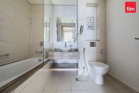 Lägenhet till försäljning i Business Bay, Dubai, UAE 3 sovrum, 162.2 kvm Nr. 685936 - fotografi 20