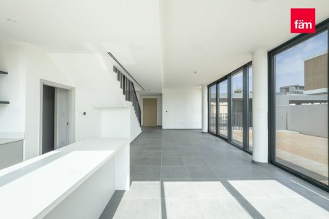 Dubai, संयुक्त अरब अमीरात में विला, 4 बेडरूम, 302.5 वर्ग मीटर, संख्या 685932 - फ़ोटो 6