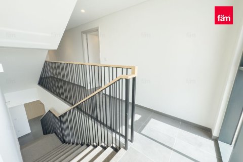 Dubai, संयुक्त अरब अमीरात में विला, 4 बेडरूम, 302.5 वर्ग मीटर, संख्या 685932 - फ़ोटो 12