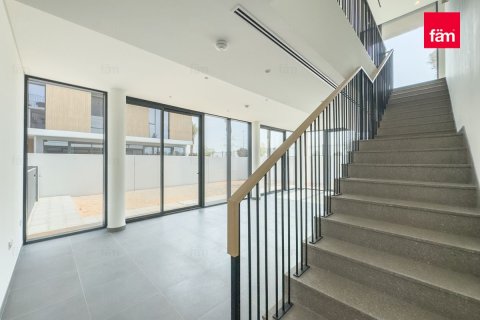 Dubai, संयुक्त अरब अमीरात में विला, 4 बेडरूम, 302.5 वर्ग मीटर, संख्या 685932 - फ़ोटो 9