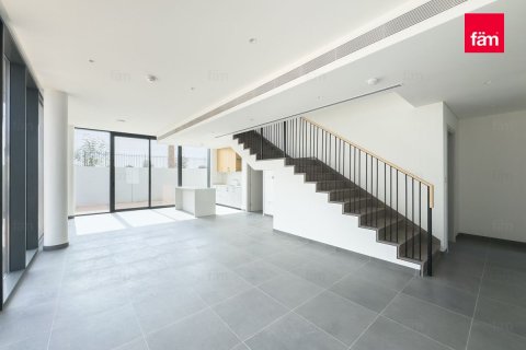 Dubai, संयुक्त अरब अमीरात में विला, 4 बेडरूम, 302.5 वर्ग मीटर, संख्या 685932 - फ़ोटो 5