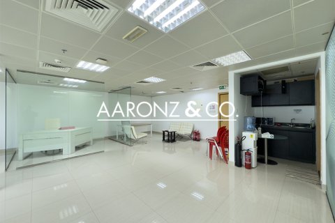 Kancelária v Jumeirah Lake Towers, Dubai, SAE 95.1 m2 č. 670637 - Fotografia 1