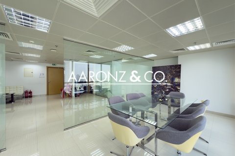 Kancelária v Jumeirah Lake Towers, Dubai, SAE 95.1 m2 č. 670637 - Fotografia 12