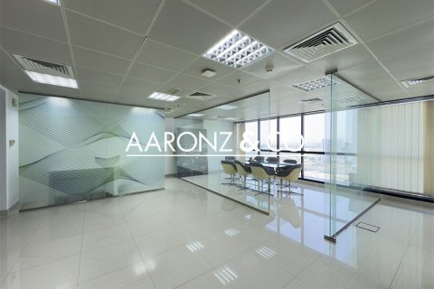 Kancelária v Jumeirah Lake Towers, Dubai, SAE 95.1 m2 č. 670637 - Fotografia 3