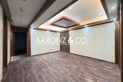 Oficina en alquiler en Business Bay, Dubai, EAU 198.7 m2 № 670623 - foto 10
