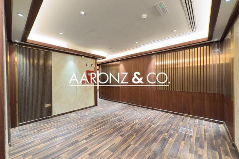 Oficina en alquiler en Business Bay, Dubai, EAU 198.7 m2 № 670623 - foto 14