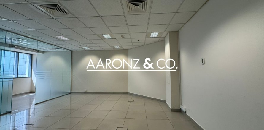 Kancelář v Dubai Investment Park, SAE 101.9 m² Č.: 670625