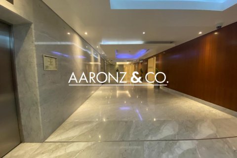 Kancelář v Dubai Investment Park, SAE 101.9 m² Č.: 670625 - fotografie 11