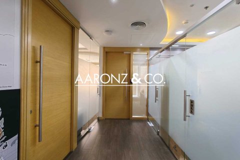 Oficina en alquiler en Business Bay, Dubai, EAU 254.9 m2 № 670620 - foto 17