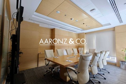 Oficina en alquiler en Business Bay, Dubai, EAU 254.9 m2 № 670620 - foto 15
