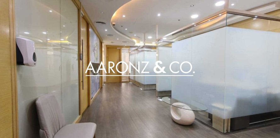 Oficina en Business Bay, Dubai, EAU 254.9 m² № 670620