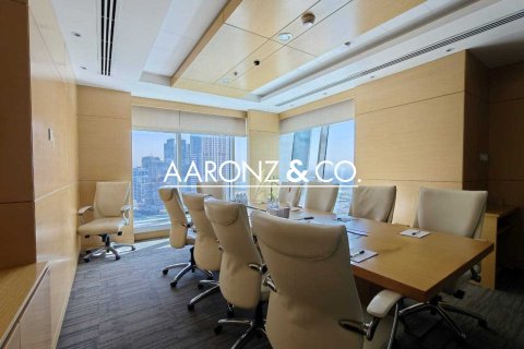 Oficina en alquiler en Business Bay, Dubai, EAU 254.9 m2 № 670620 - foto 4