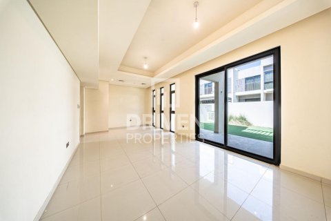 Shtëpi në qytet në Dubai, Emiratet e Bashkuara Arabe 3 dhoma gjumi, 175.03 m2. № 744101 - Foto 3