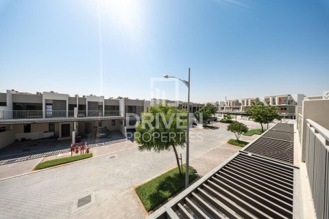 Shtëpi në qytet në Dubai, Emiratet e Bashkuara Arabe 3 dhoma gjumi, 175.03 m2. № 744101 - Foto 19