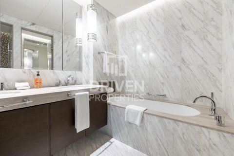 פנטהאוס להשכרה ב Downtown Dubai (Downtown Burj Dubai), Dubai, איחוד האמירויות 3 חדרי שינה, 185 מ"ר, מספר 655362 - תמונה 16