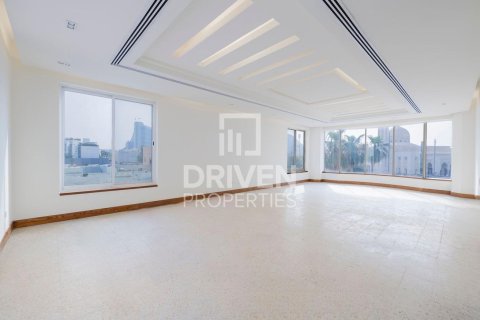 Umm Suqeim, Dubai, UAE의 임대용 빌라 침실 7개, 892제곱미터 번호 655369 - 사진 3