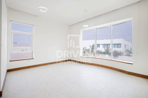 Umm Suqeim, Dubai, UAE의 임대용 빌라 침실 7개, 892제곱미터 번호 655369 - 사진 10