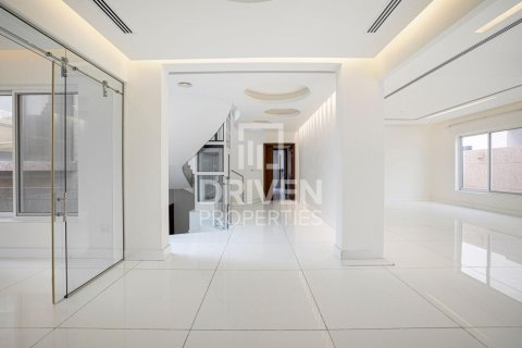 Umm Suqeim, Dubai, UAE의 임대용 빌라 침실 7개, 892제곱미터 번호 655369 - 사진 8