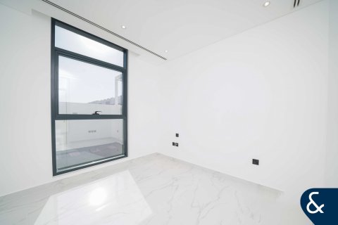 Villa itt: Jumeirah Golf Estates, Dubai, EAE, 4 hálószoba, 245 m², azonosító: 698128 - fénykép 11