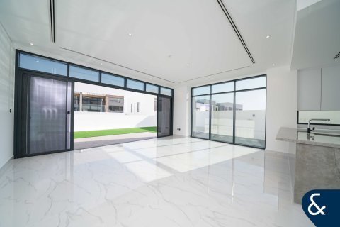 Villa itt: Jumeirah Golf Estates, Dubai, EAE, 4 hálószoba, 245 m², azonosító: 698128 - fénykép 5