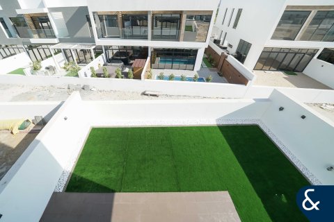 Villa itt: Jumeirah Golf Estates, Dubai, EAE, 4 hálószoba, 245 m², azonosító: 698128 - fénykép 19