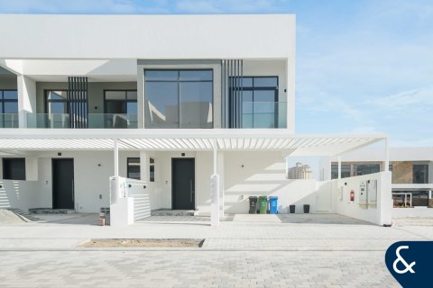 Villa itt: Jumeirah Golf Estates, Dubai, EAE, 4 hálószoba, 245 m², azonosító: 698128 - fénykép 3