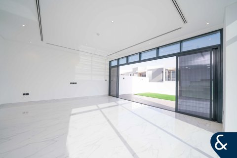 Villa itt: Jumeirah Golf Estates, Dubai, EAE, 4 hálószoba, 245 m², azonosító: 698128 - fénykép 6