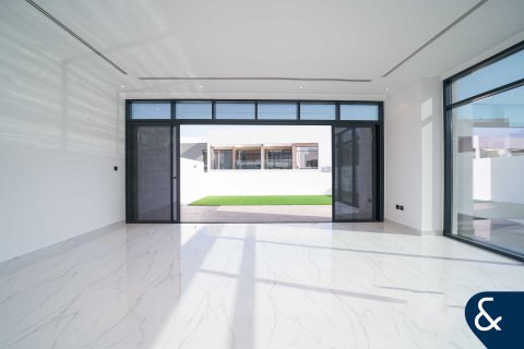 Villa itt: Jumeirah Golf Estates, Dubai, EAE, 4 hálószoba, 245 m², azonosító: 698128 - fénykép 9