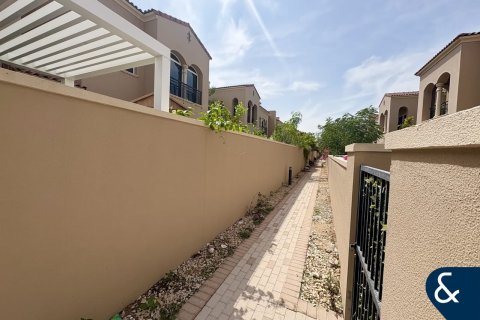 Villa til leje i Dubai Land, Dubai, UAE 2 soveværelser, 174 kvm № 698126 - foto 19