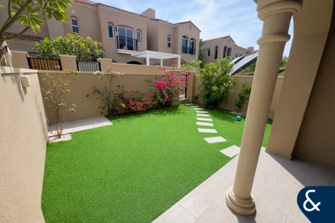 Villa til leje i Dubai Land, Dubai, UAE 2 soveværelser, 174 kvm № 698126 - foto 1