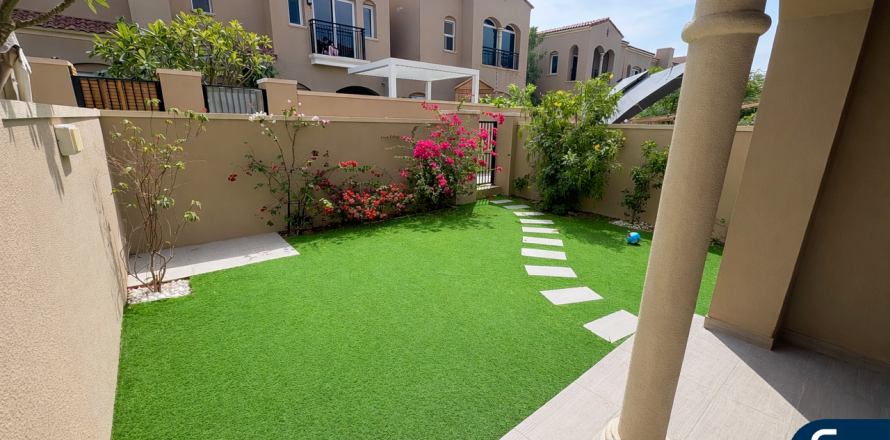 Villa i Dubai Land, Dubai, UAE 2 soveværelser, 174 kvm № 698126