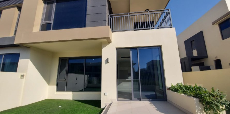 טאונהאוס ב Dubai Hills Estate, Dubai, איחוד האמירויות 5 חדרי שינה, 288 מ"ר מספר 648855