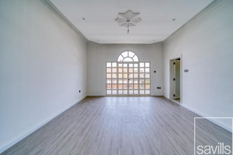 Villa sa Umm Suqeim, Dubai, UAE 5 silid-tulugan, 1839.48 sq.m. № 747841 - larawan 9