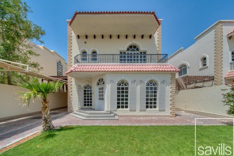 Villa sa Umm Suqeim, Dubai, UAE 5 silid-tulugan, 1839.48 sq.m. № 747841 - larawan 1