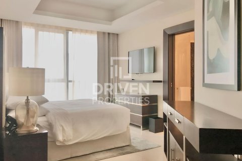 Huoneisto Downtown Dubai (Downtown Burj Dubai), Arabiemiraatit 2 makuuhuonetta, 176.7 m2 № 755709 - kuva 9